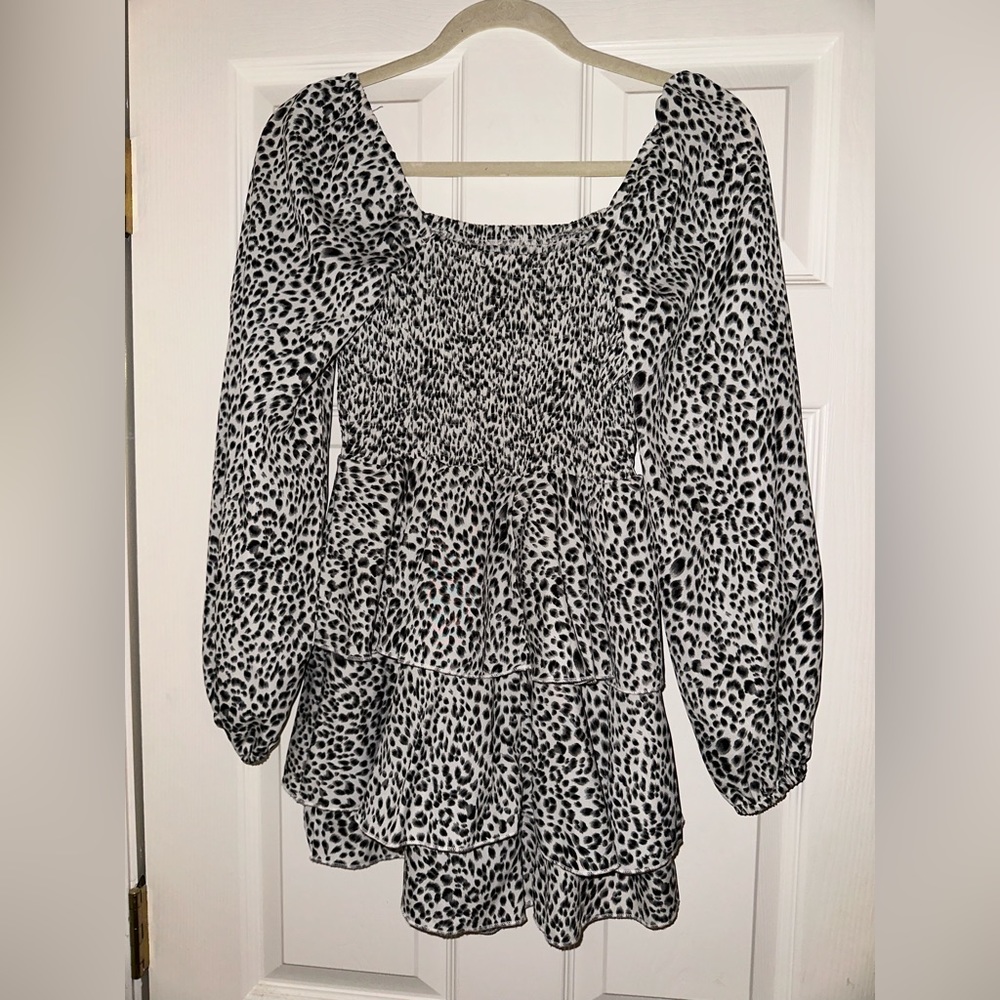 Simplee: black and white print romper